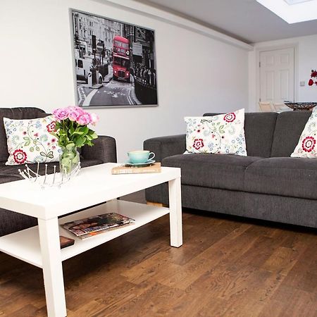 Apt 3, Trafalgar Sq Duplex, 3Rd & 4Th Floor By Indigo Flats London Eksteriør bilde